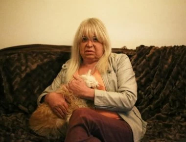 «Τραβεστί» πολιτική: «Να μη σας κάνει κούκου αν ψηφίσετε Μητσοτάκη» είπε η Πάολα του Βαρουφάκη (φωτο)